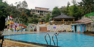 Kandang Sapi Wonosalam, Wisata Edukatif dan Kolam Renang Keluarga