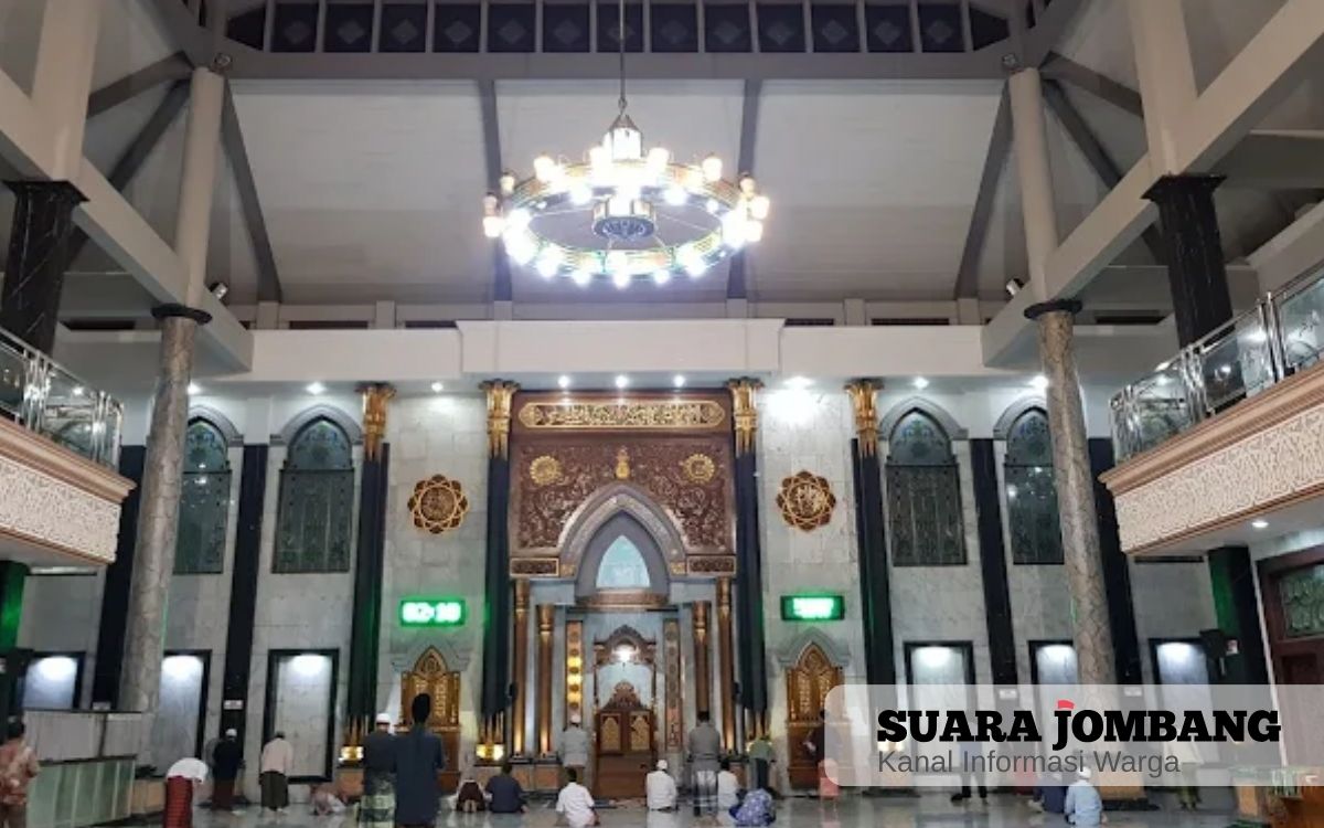 Masjid Agung Baitul Mukminin Kabupaten Jombang - Gambar 3