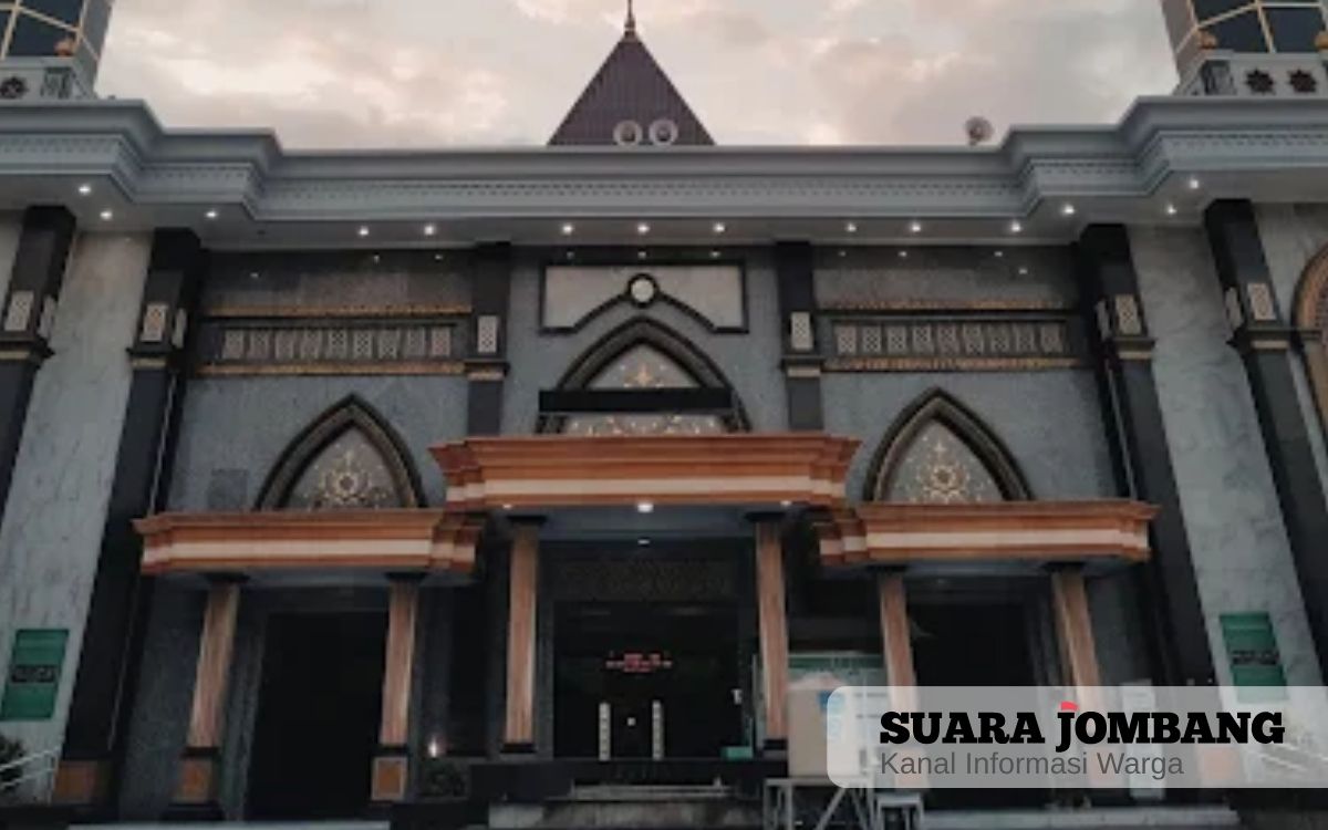 Masjid Agung Baitul Mukminin Kabupaten Jombang - Gambar 2